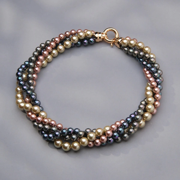 Krótki naszyjnik ze szklanych pereł w różnych kolorach. CZUJĘ SZCZĘŚCIE