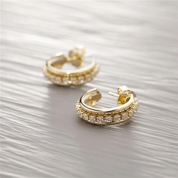 Małe kolczyki kółka ozdobione jasnymi cyrkoniami. SŁODKIE GRZESZKI