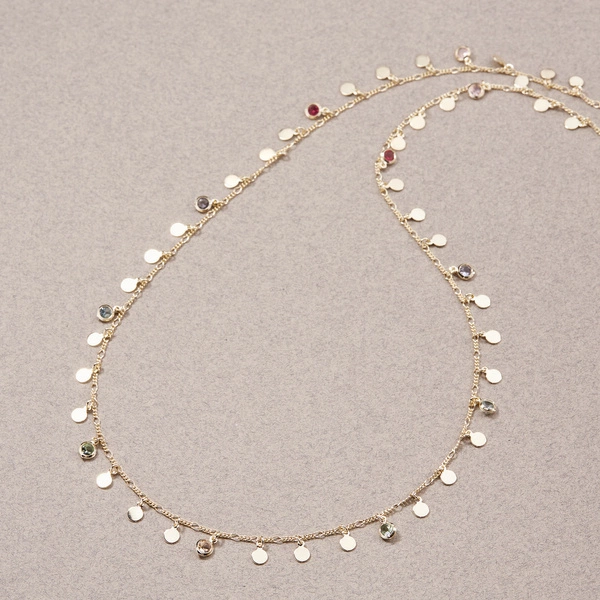 Naszyjnik z łańcuszka ozdobiony cyrkoniami. LEKKI