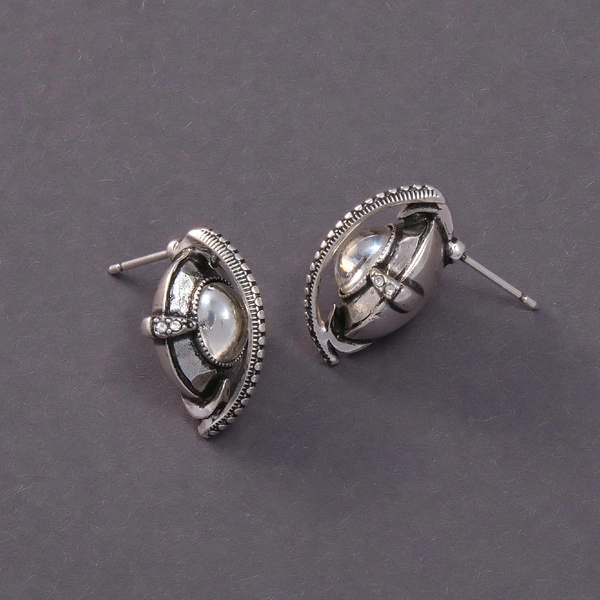 Pozłacane kolczyki w formie latającego spodka z krysztalem. GALAKTYCZNE PODRÓŻE