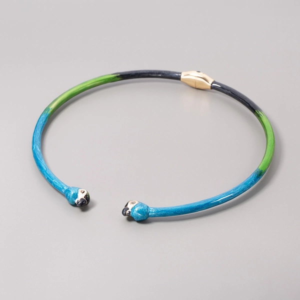 Wąska pozłacana bransoletka z głowami papug z cyrkoniami. PAPUGUJ PO MNIE