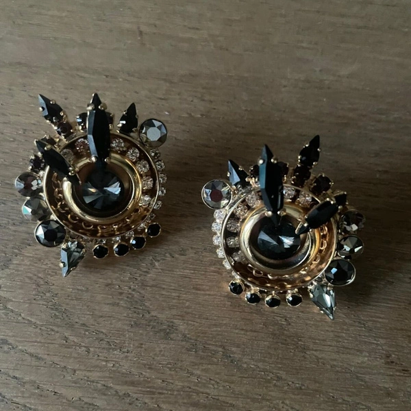 Złocone kolczyki z czarnymi hematytami i kryształami. DWA SŁOŃCA