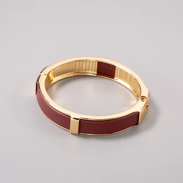 Sztywna bransoletka z paskiem z bordowej ekoskóry. NA SPOKOJNIE
