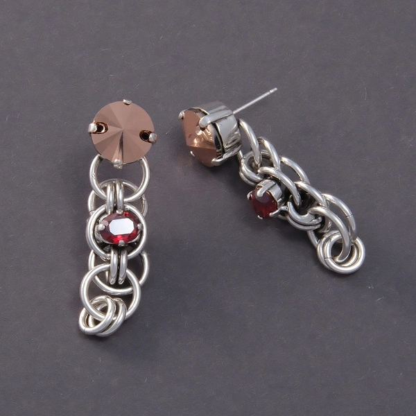 Srebrzone kolczyki z grubych okrągłych ogniw z kryształami. UKŁAD SŁONECZNY