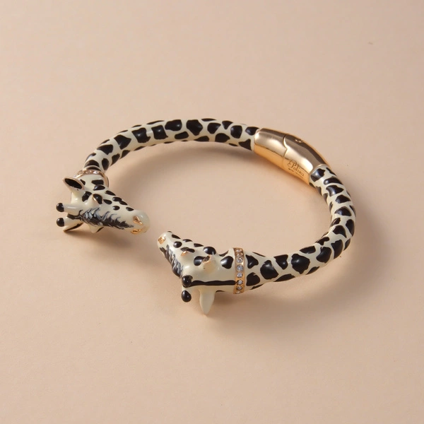 Emaliowana bransoletka z dwiema głowami żyraf. CO ZA SPOTKANIE