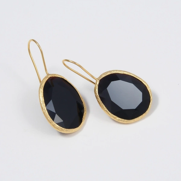 Pozłacane kolczyki wiszące z czarnym fasetowanym kryształem. CZARNA ETNA
