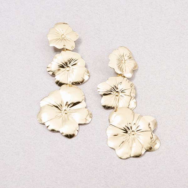 Złocone wiszące kolczyki w kształcie asymetrycznych kwiatów. AURORA